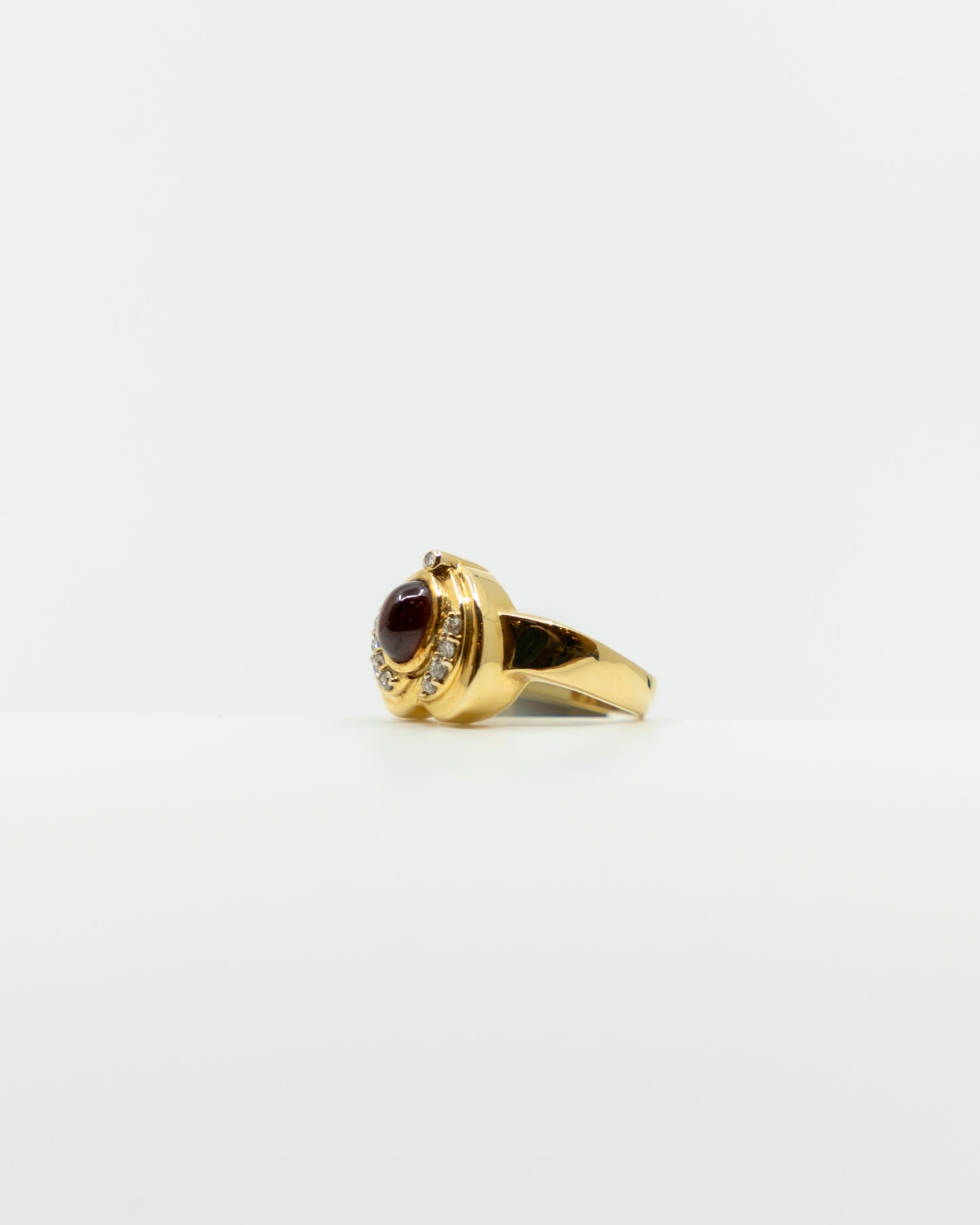 Cabochon Garnet Ring