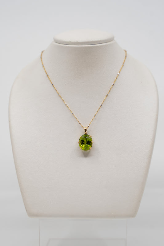 Oval Peridot Pendant
