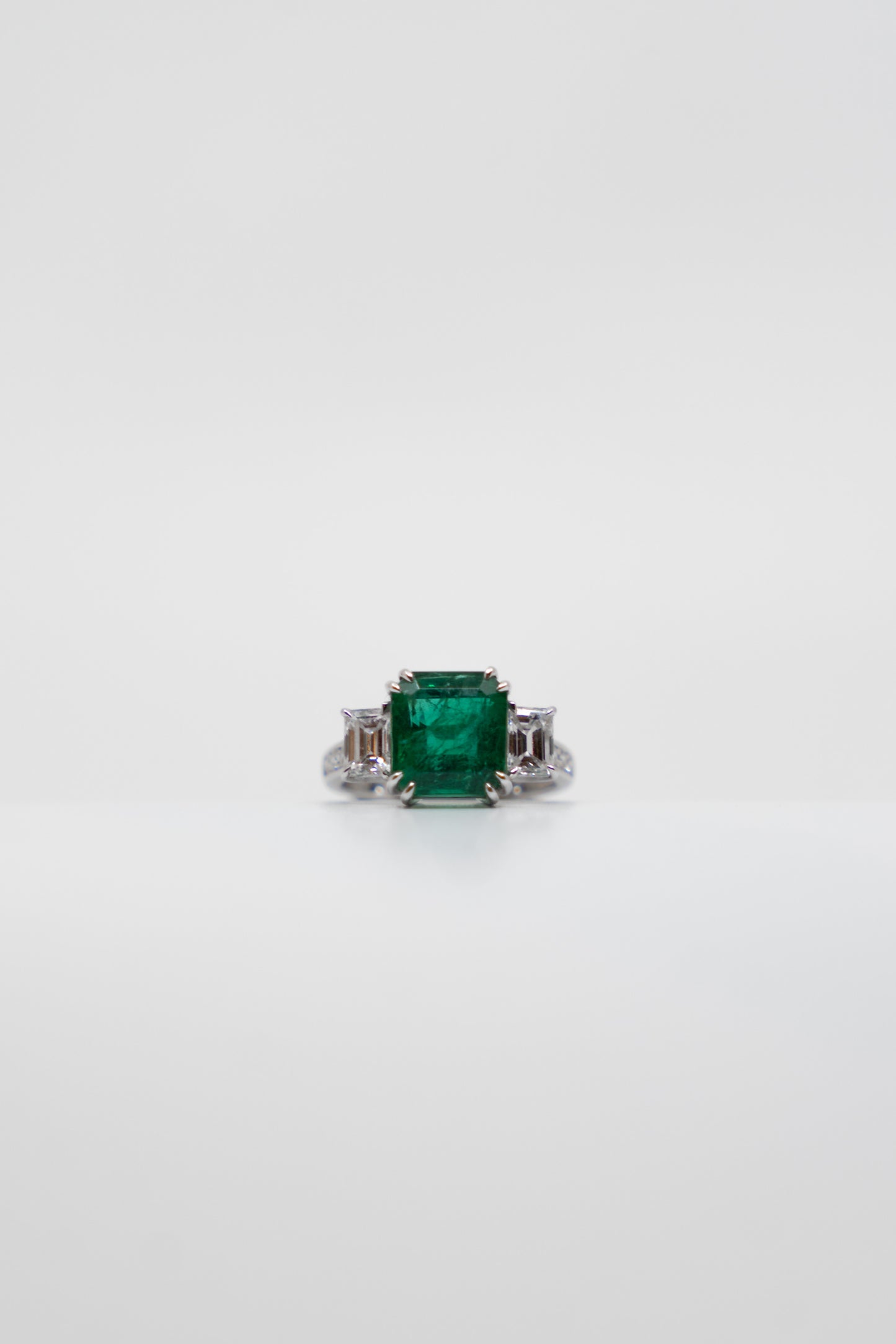5.24ct Emerald & Diamond Ring