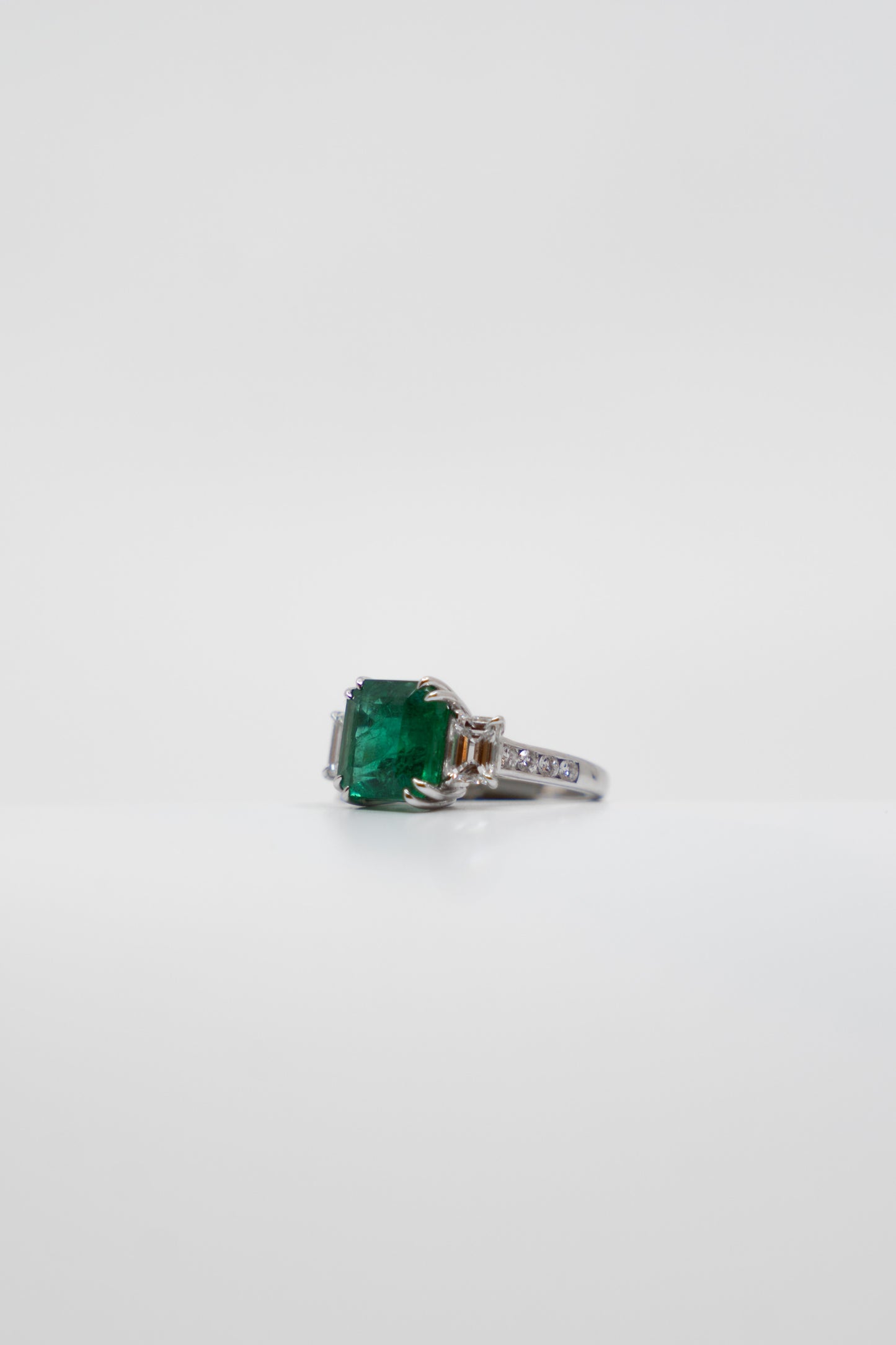 5.24ct Emerald & Diamond Ring