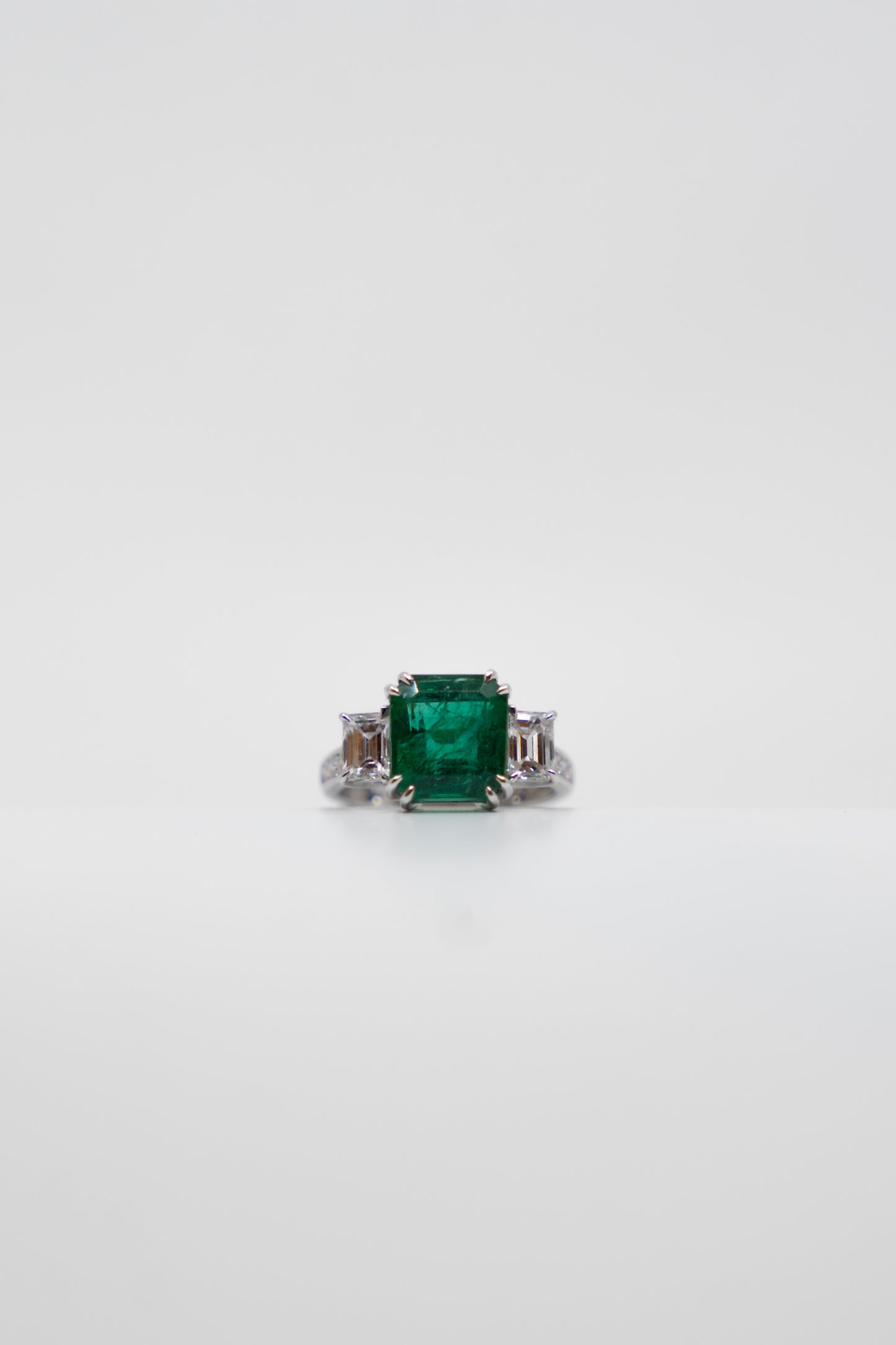 5.24ct Emerald & Diamond Ring