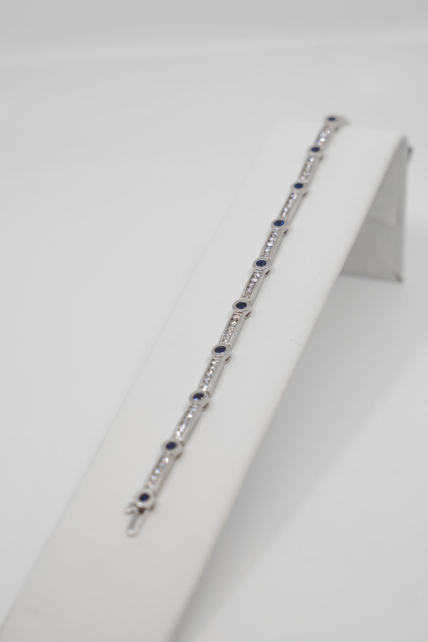 Mixed Setting Sapphire Bracelet