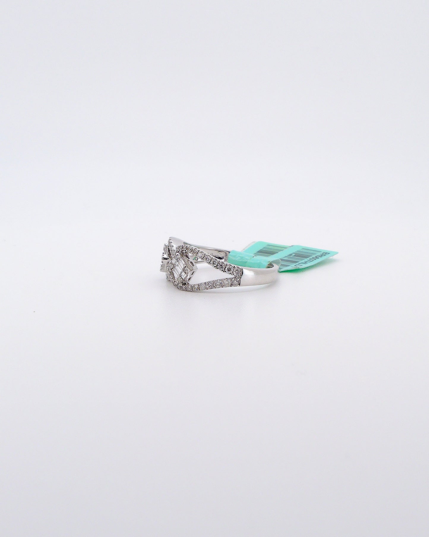 Knotted Diamond Ring