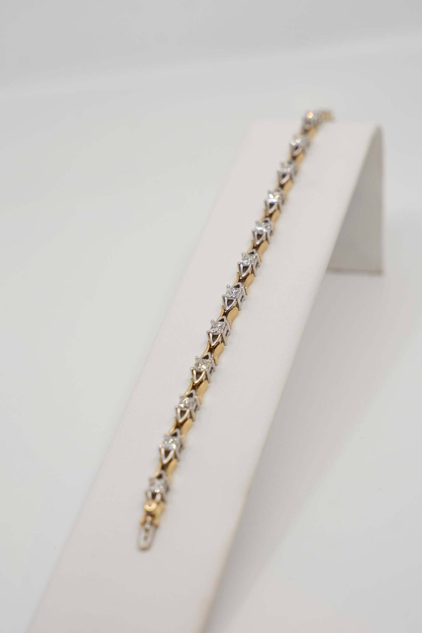 Elegant Diamond Tennis Bracelet