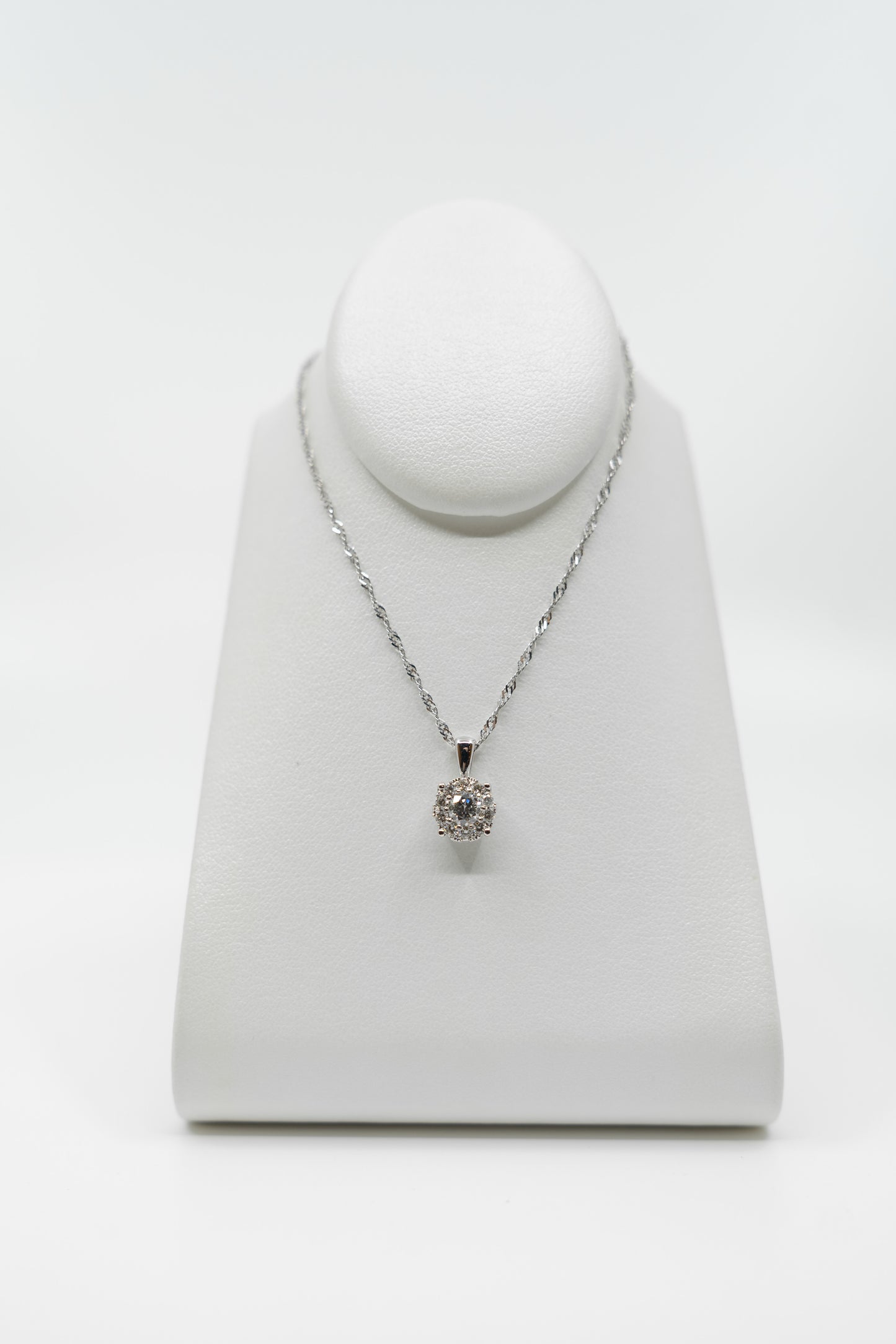 0.37 Carat Illusion Setting Diamond Pendant
