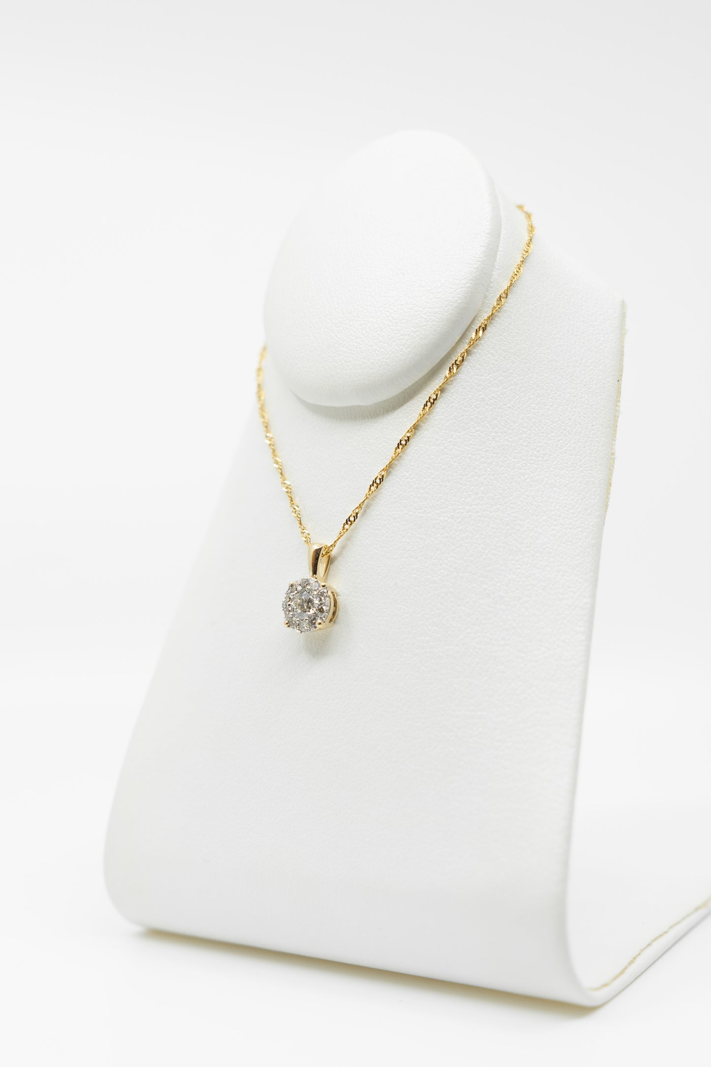 0.52 Carat Illusion Setting Diamond Pendant