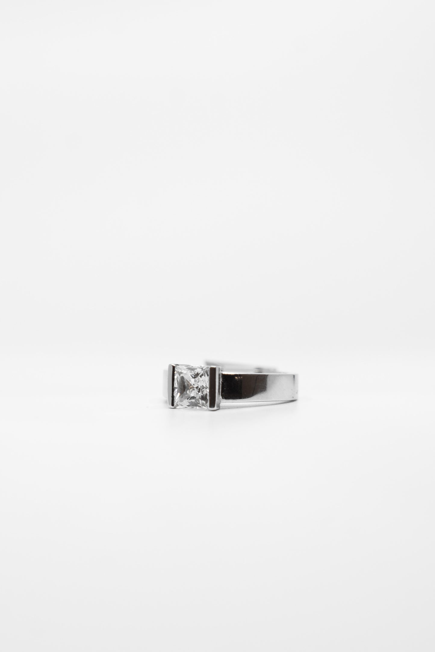 Bar Setting Diamond Ring