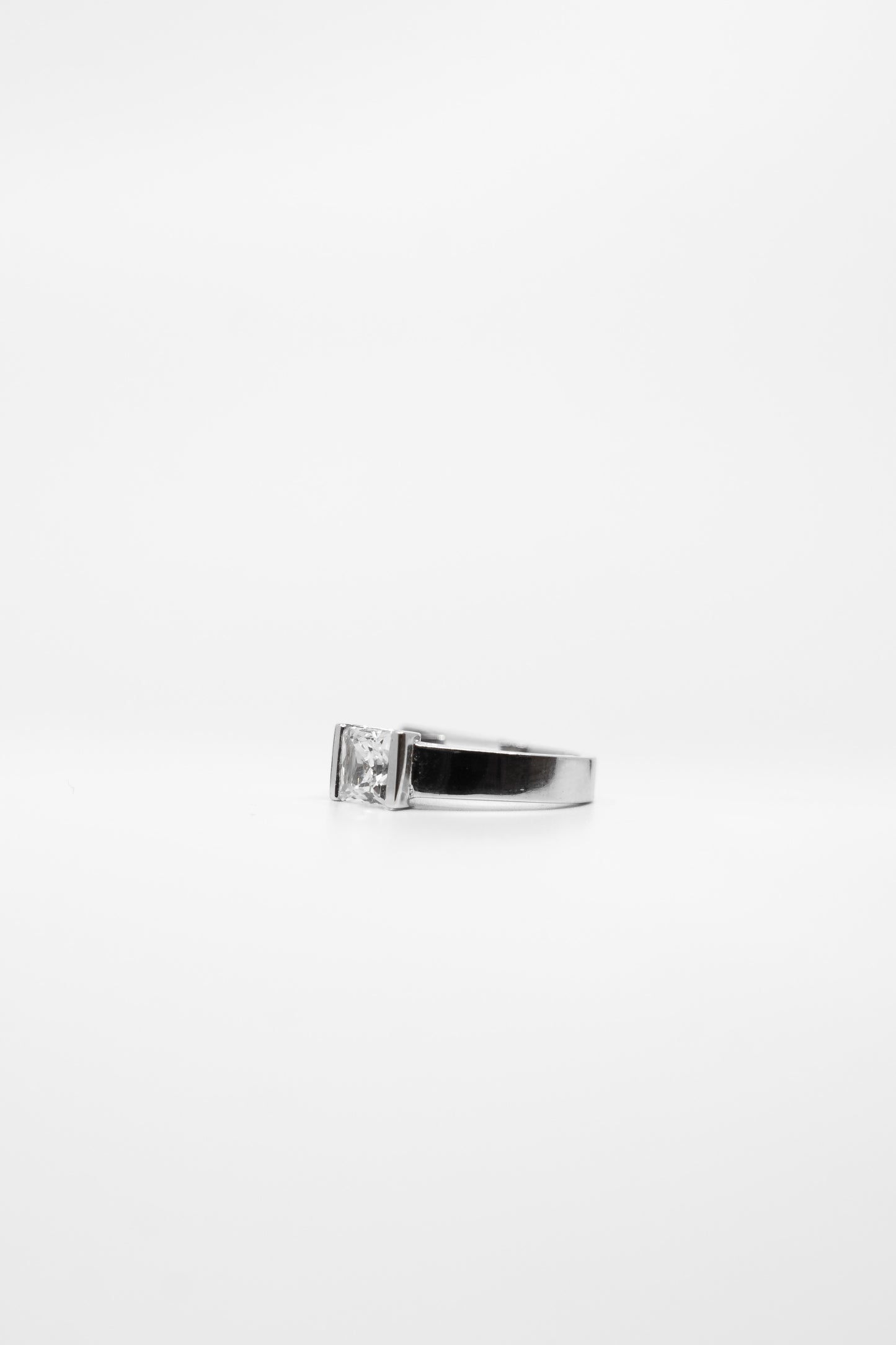 Bar Setting Diamond Ring