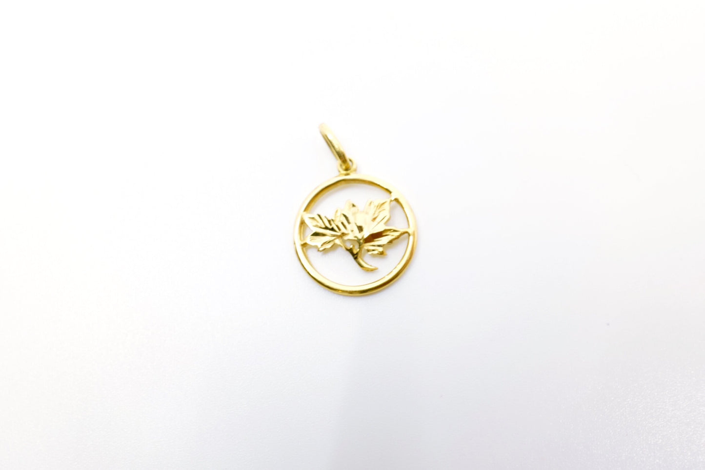 YG ROUND MAPLE LEAF.jpg