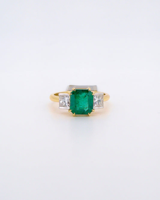 Timeless Emerald Ring