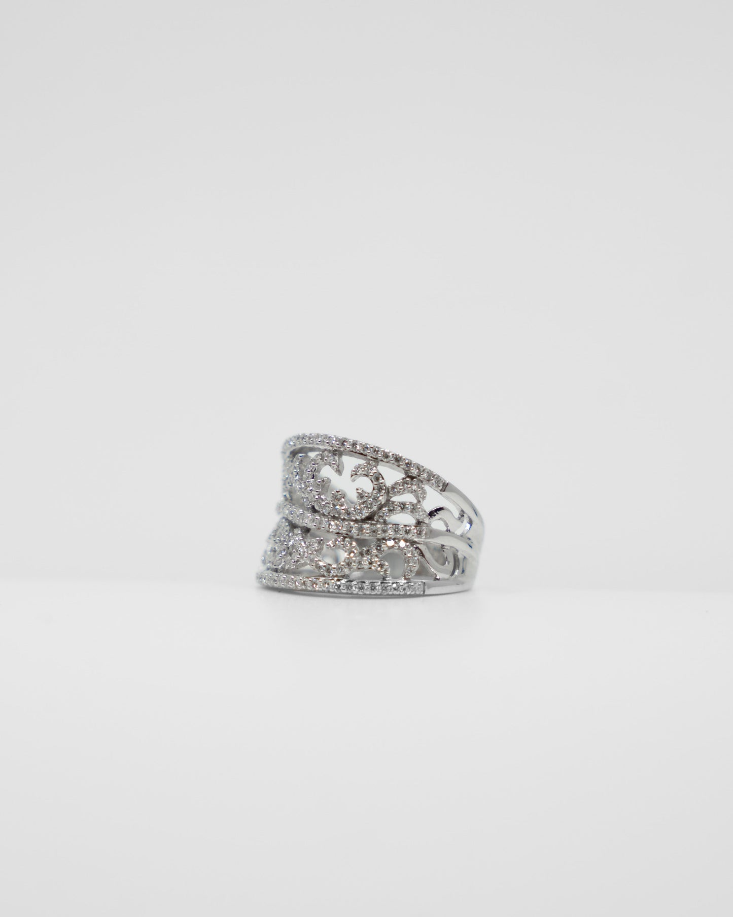 Curving Diamond Band