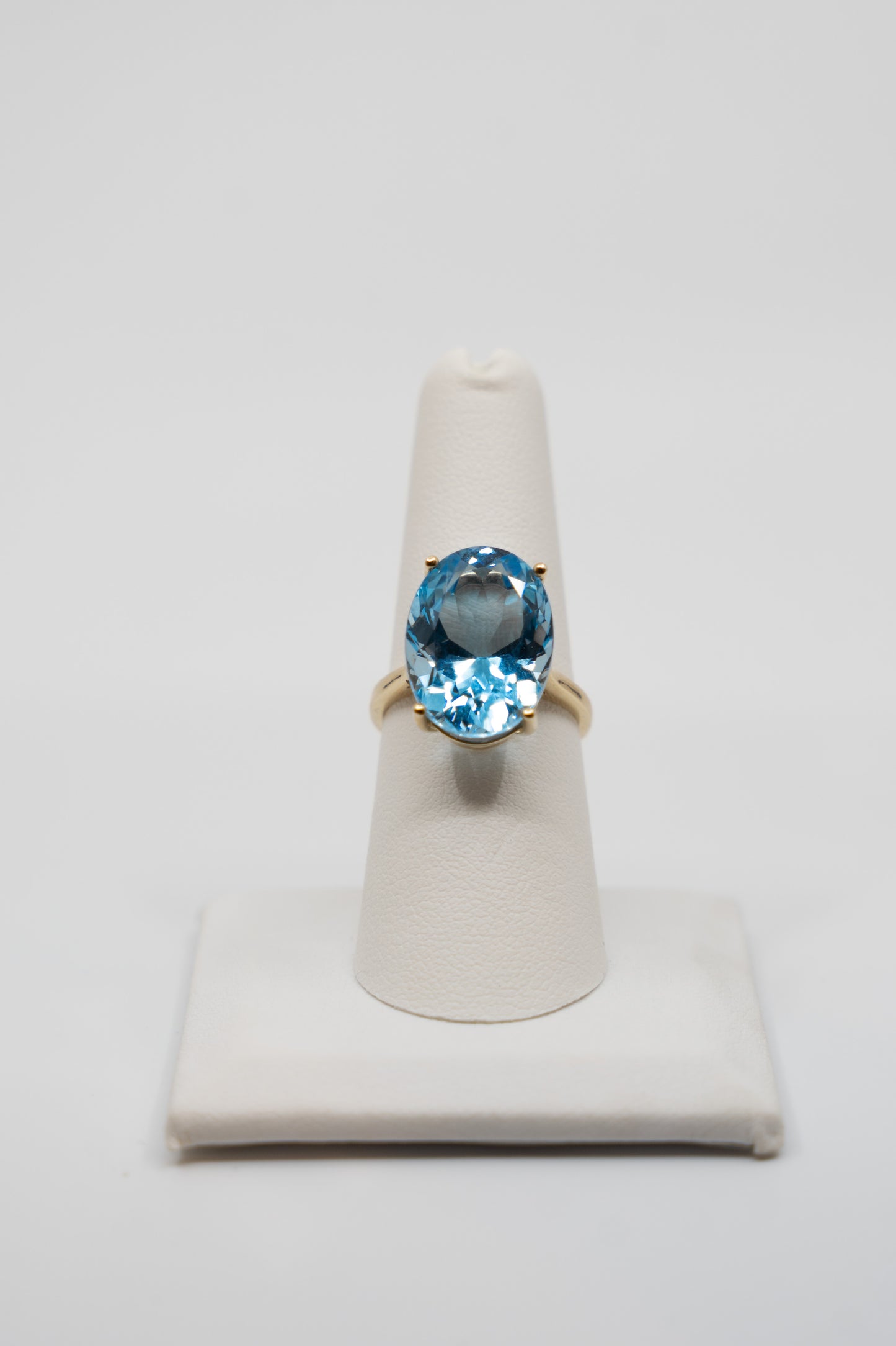 15ct. Solitaire Blue Topaz Ring