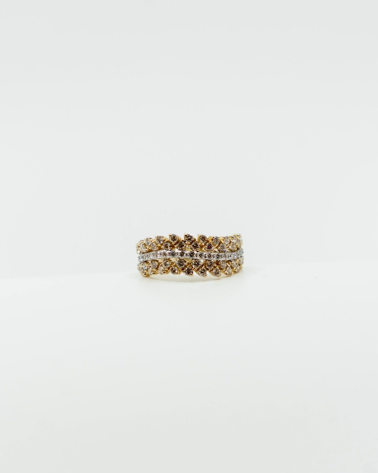 Flowing Diamond band