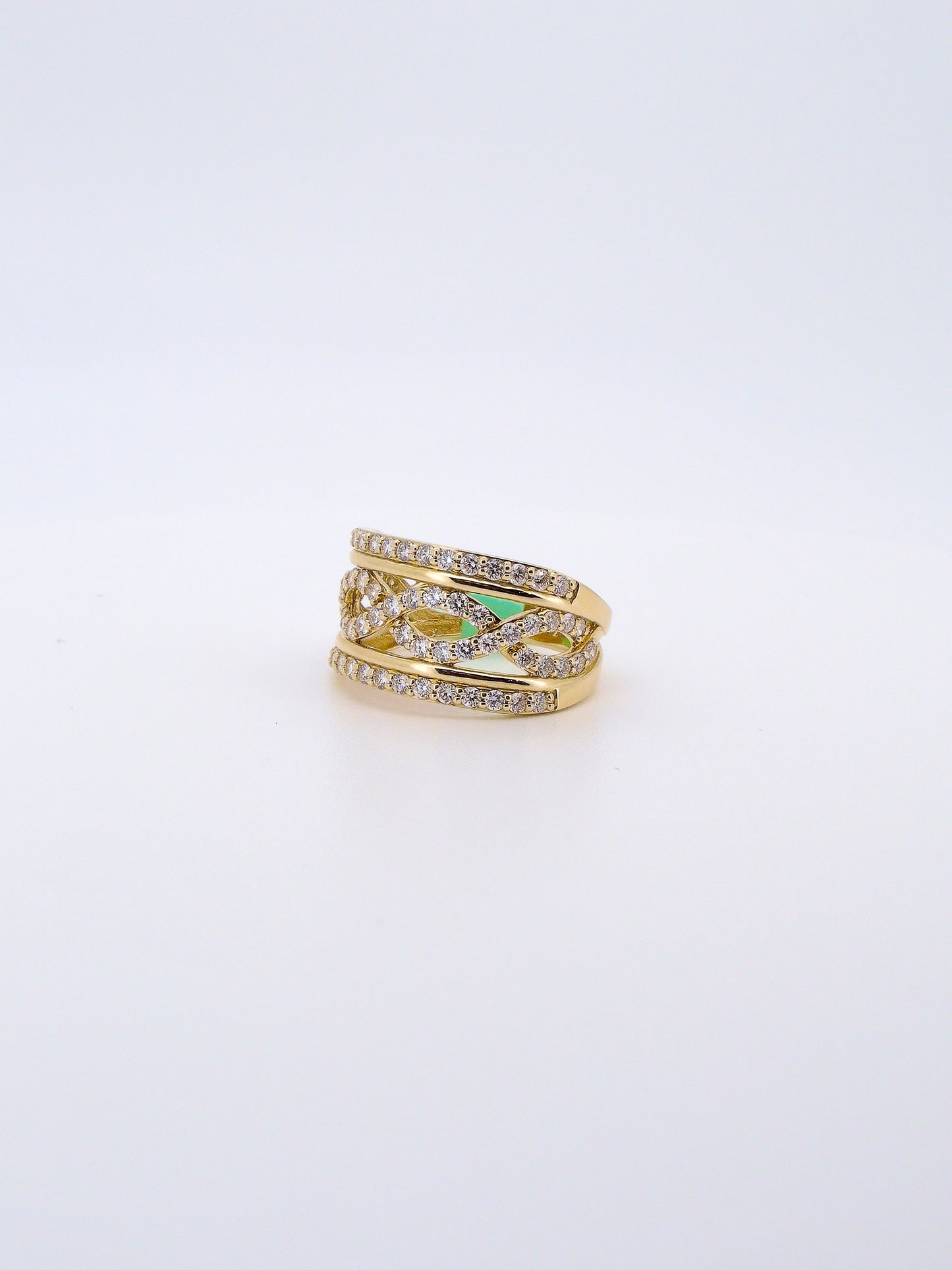 Twisted Diamond Band