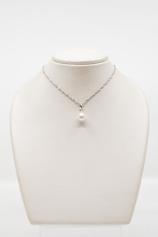 Oval Pearl Pendant